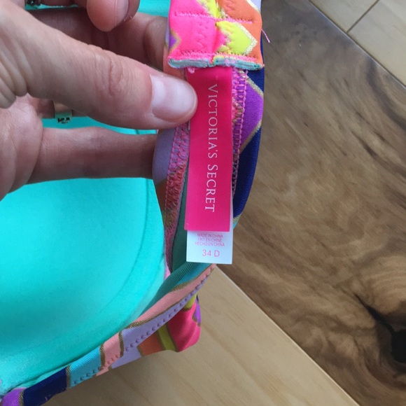 VS stapless wire bikini top - Picture 4 of 4